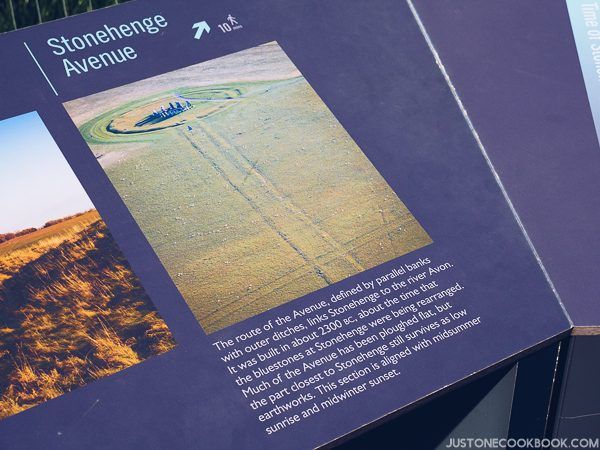 London Travel Guide - Stonehenge
