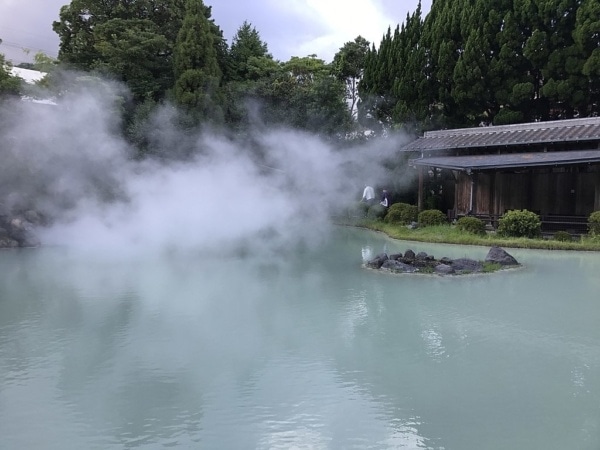 Shiraike-Jigoku (白池地獄)