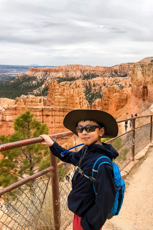 child at Sunset Point - Bryce Canyon National Park Travel Guide | justonecookbook.com