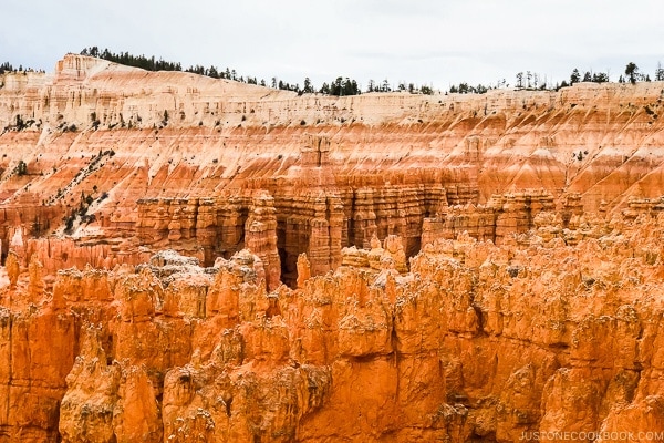 view towards Inspiration Point from Sunset Point - Bryce Canyon National Park Travel Guide | justonecookbook.com