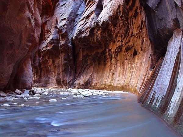 Zion National Park The Narrows - By Jon Sullivan [Public domain], via Wikimedia Commons