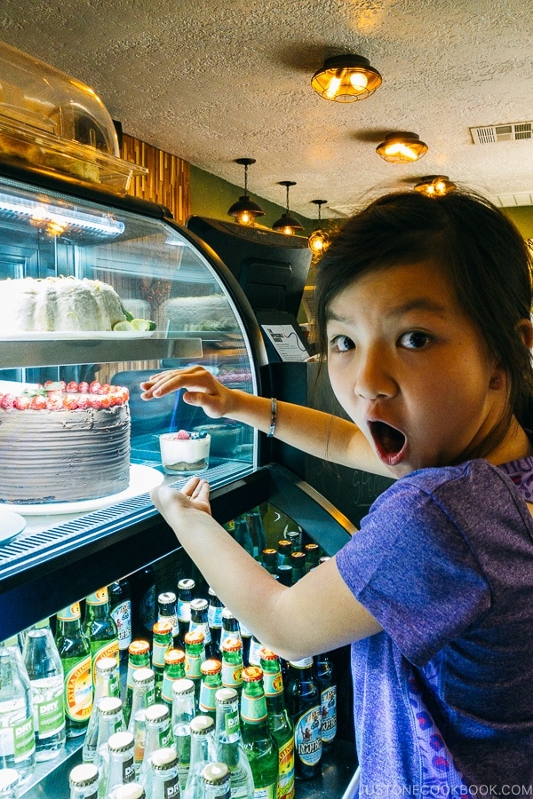 children in front of cakes at Peekaboo Canyon Wood Fired Kitchen Kanab Utah | justonecookbook.com