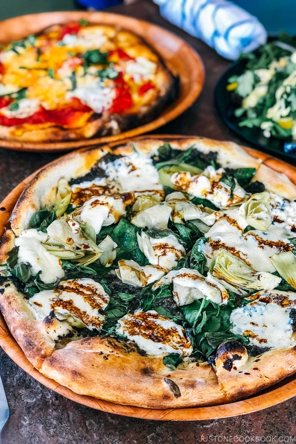 pizza at Peekaboo Canyon Wood Fired Kitchen Kanab Utah | justonecookbook.com
