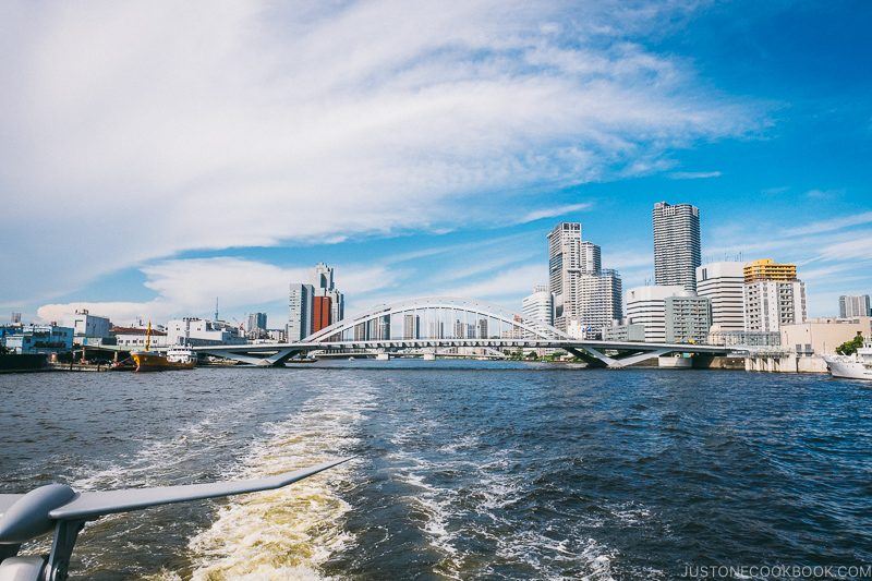 Tsukijio Bridge - Tokyo Cruise | www.justonecookbook.com
