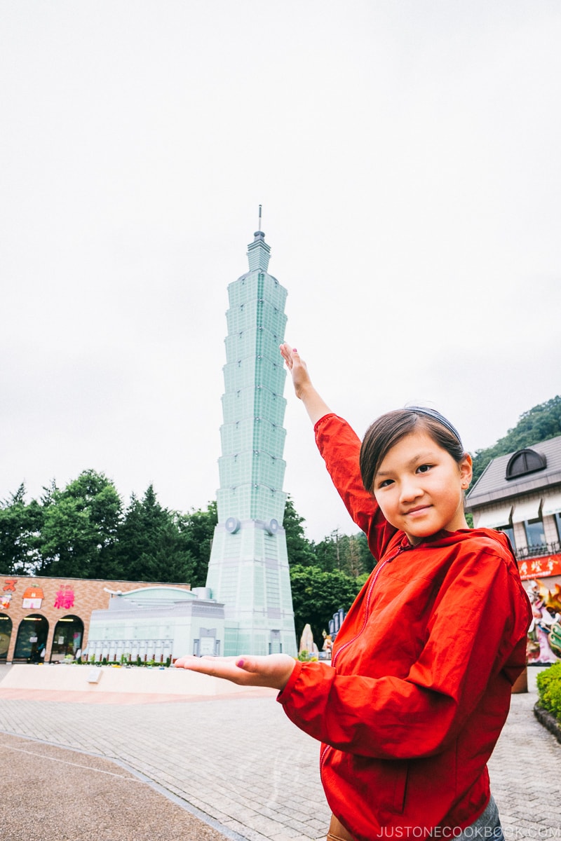Taipei 101 - Nikko Travel Guide : Tobu World Square | www.justonecookbook.com