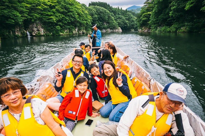 passengers on the Kinugawa boat ride - Nikko Travel Guide : Kinugawa Onsen | www.justonecookbook.com