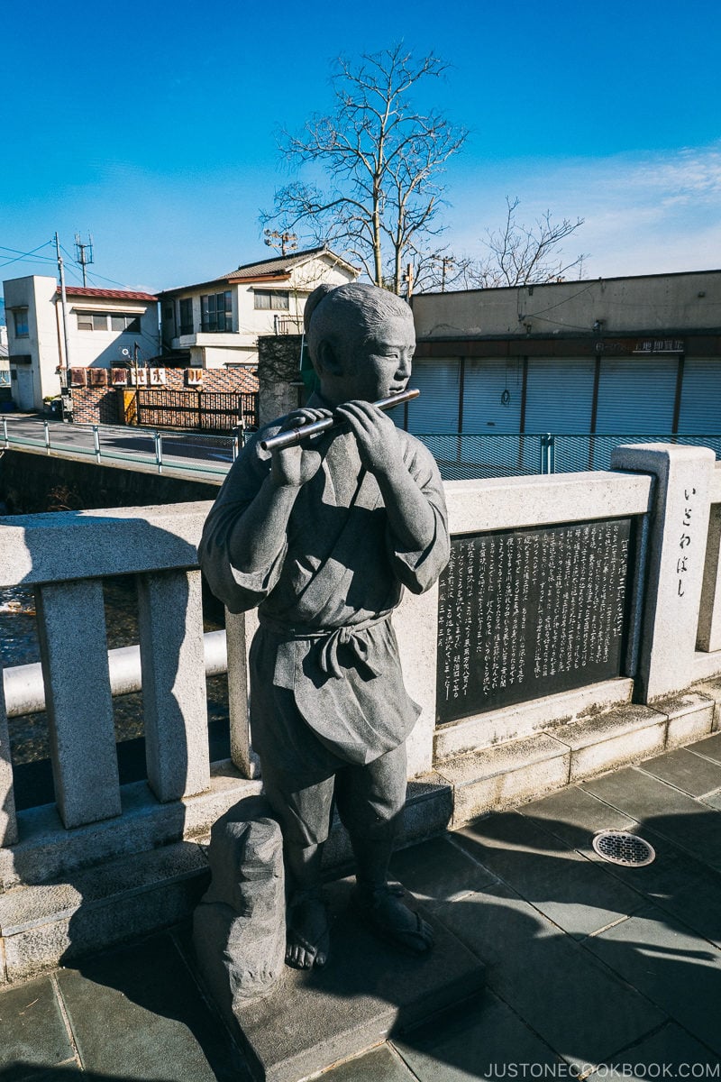 Statue at Isawa Bridge - Celebrate New Year at Isawa Onsen in Yamanishi | www.justonecookbook.com 