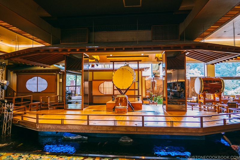 Taiko drum in the lobby - Things to do around Lake Kawaguchi | www.justonecookbook.com 