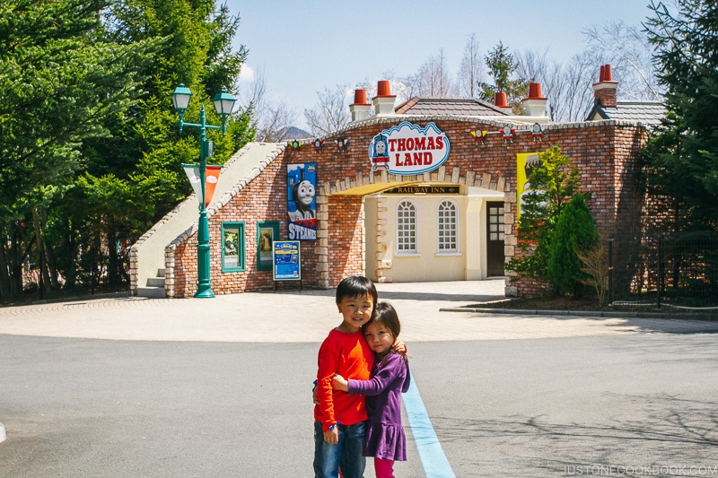 children posing in front of Thomasland - Things to do around Lake Kawaguchi | www.justonecookbook.com 