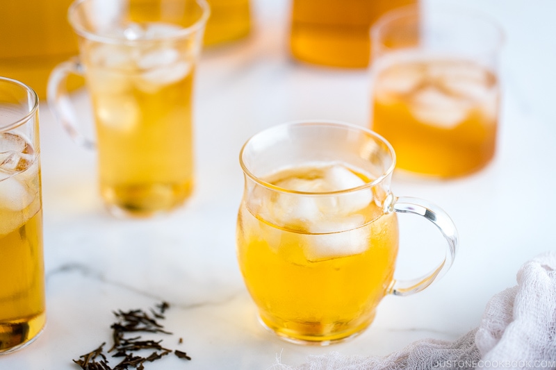 hojica in glasses with ice