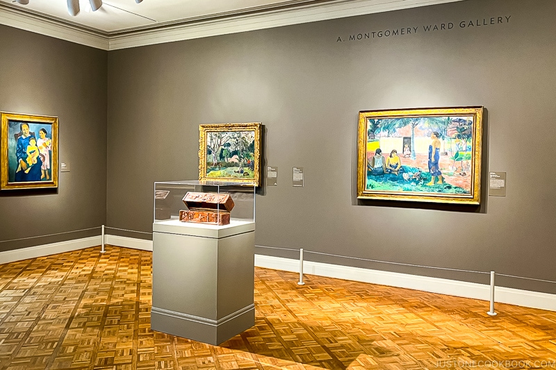 a gallery room at The Art Institute of Chicago