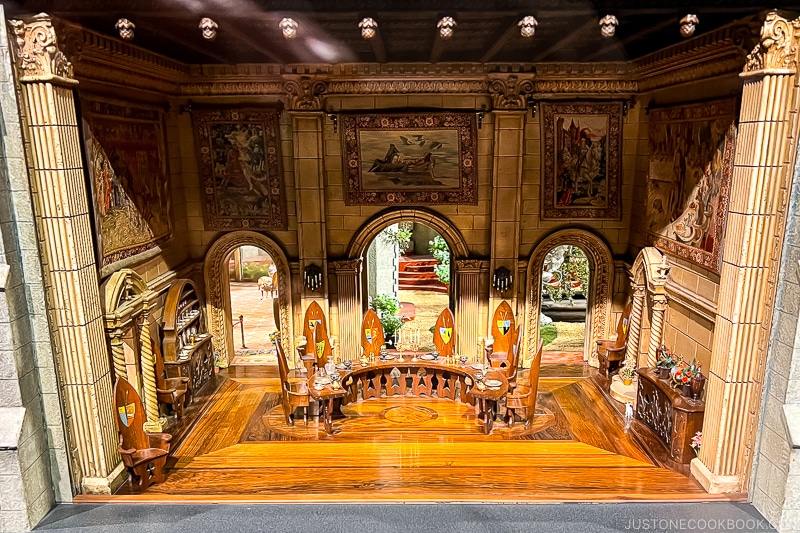 Colleen Moore's Fairy Castle dining room