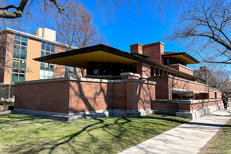 exterior of Frederick C. Robie House