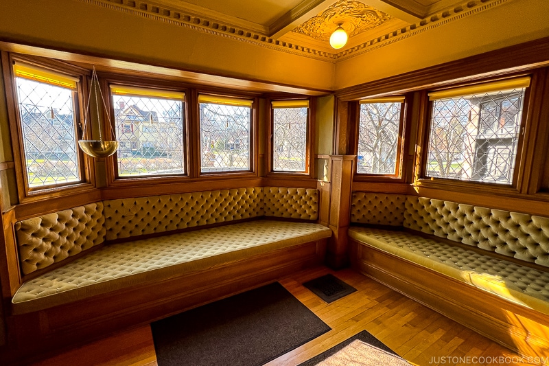 guest sitting area at Frank Lloyd Wright Home & Studio