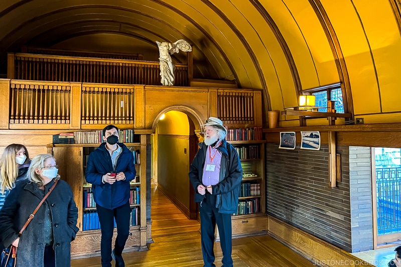 tour guide and visitors at Frank Lloyd Wright Home & Studio
