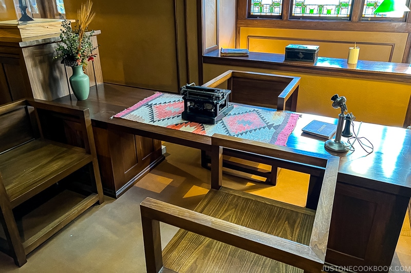 Frank Lloyd Wright office