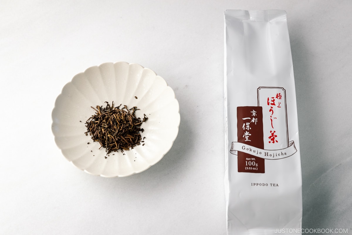 hojicha tea leaves on a marble table