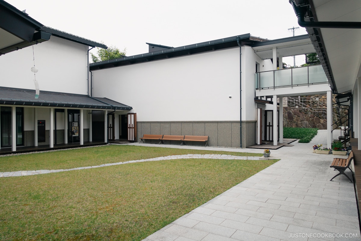Takayama Museum of History and Art outside garden