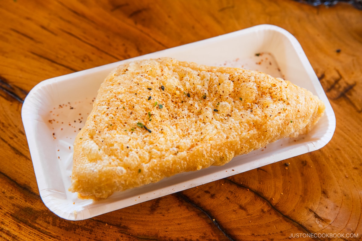 Sankaku Abruaage topped with garlic shichimi