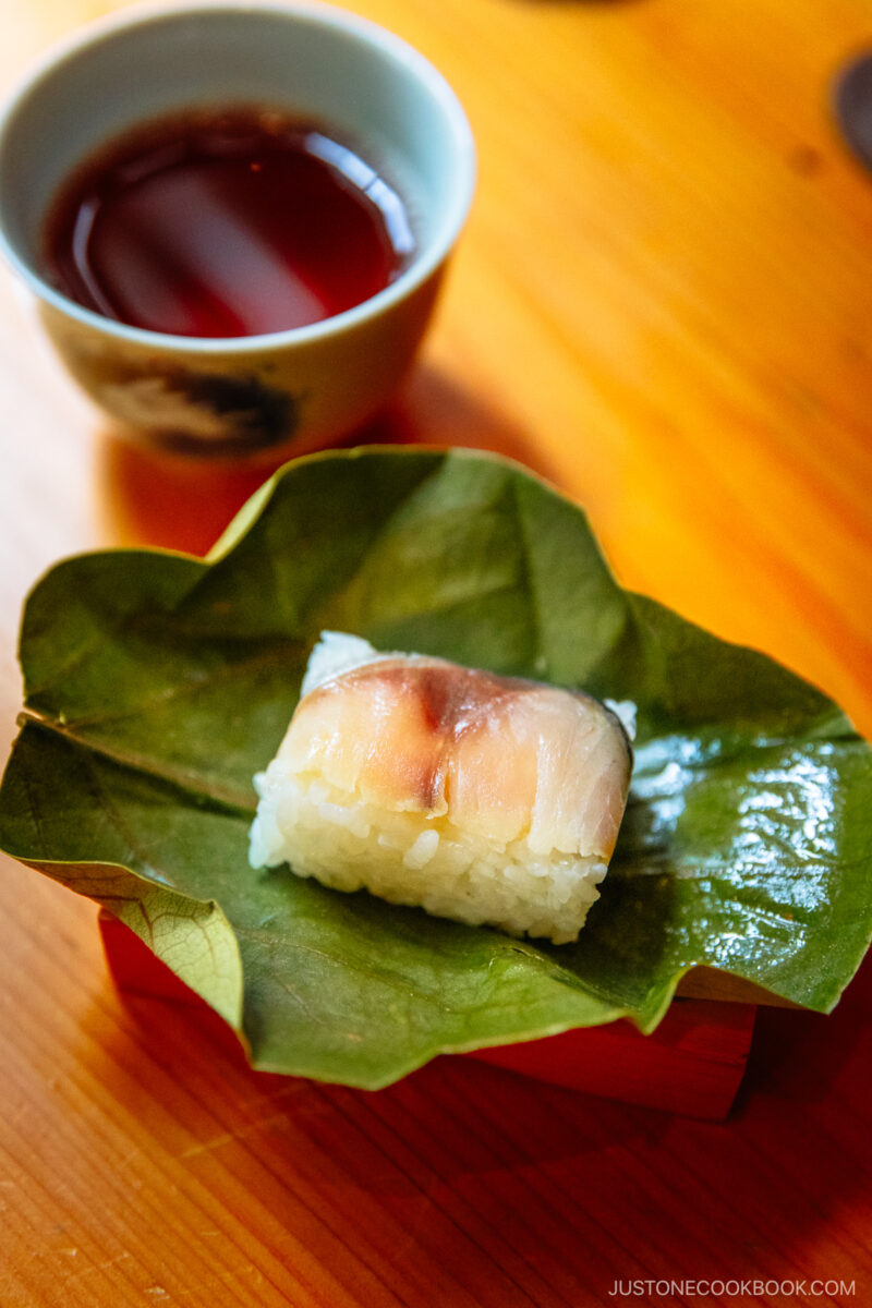 Mackerel sushi in persimmon leaf