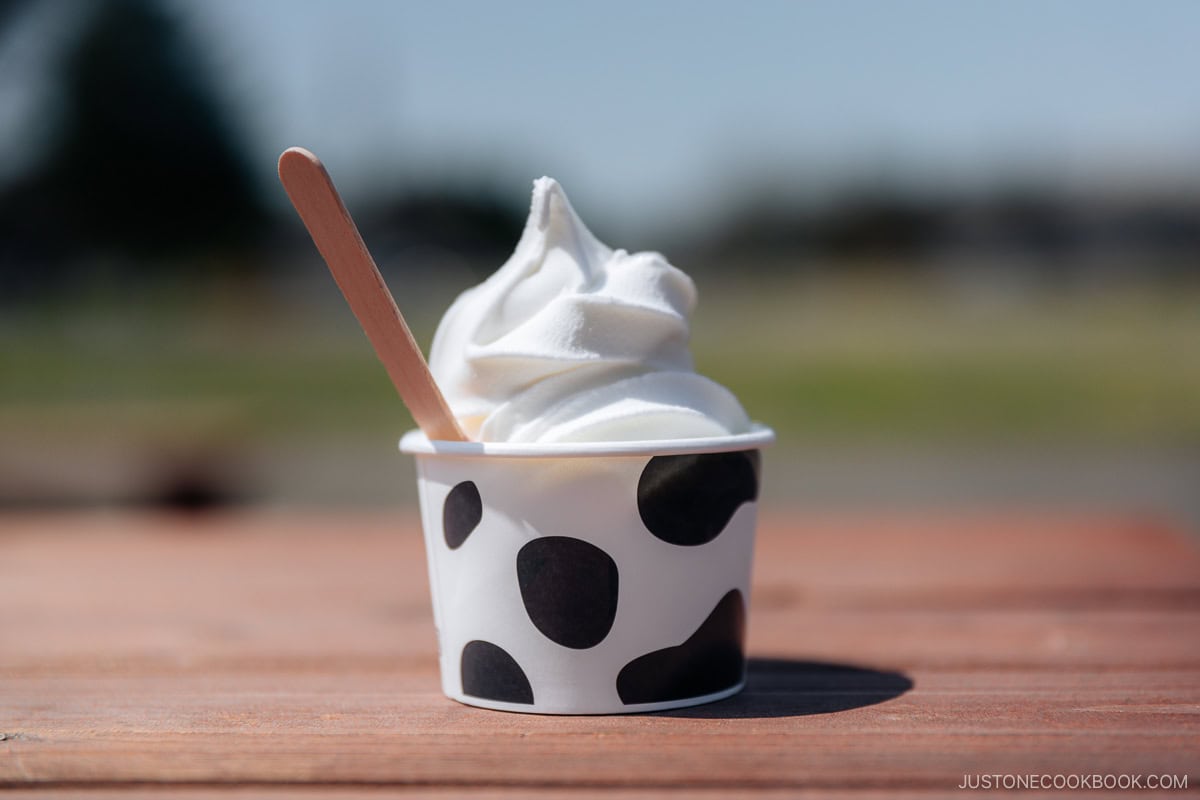 Soft serve cup