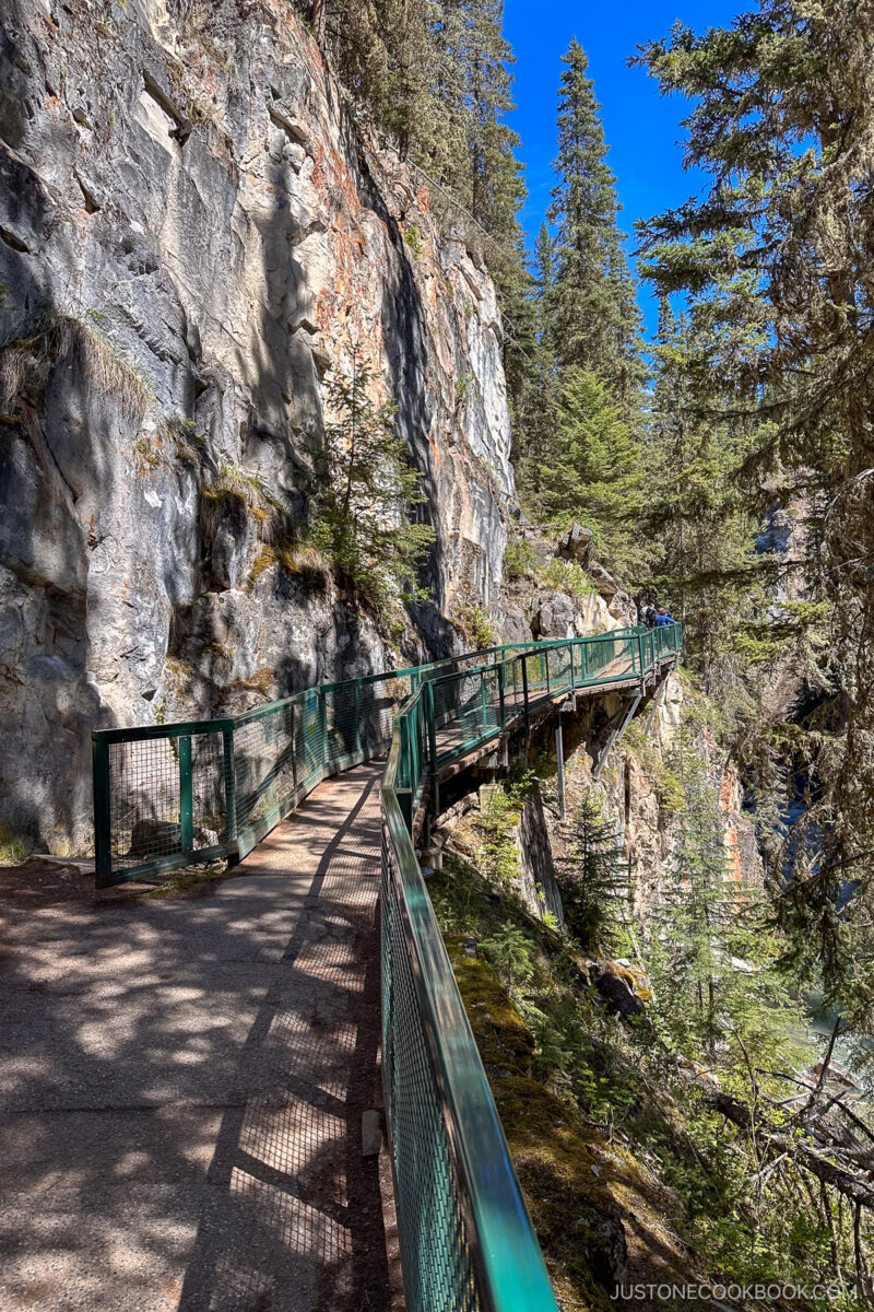 walkway at Johnston Canyon