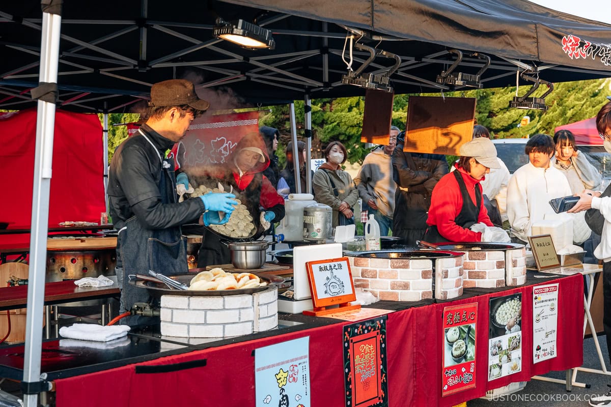 Chinese dumpling market stall
