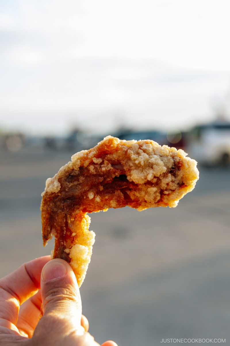 Salted fried chicken wings