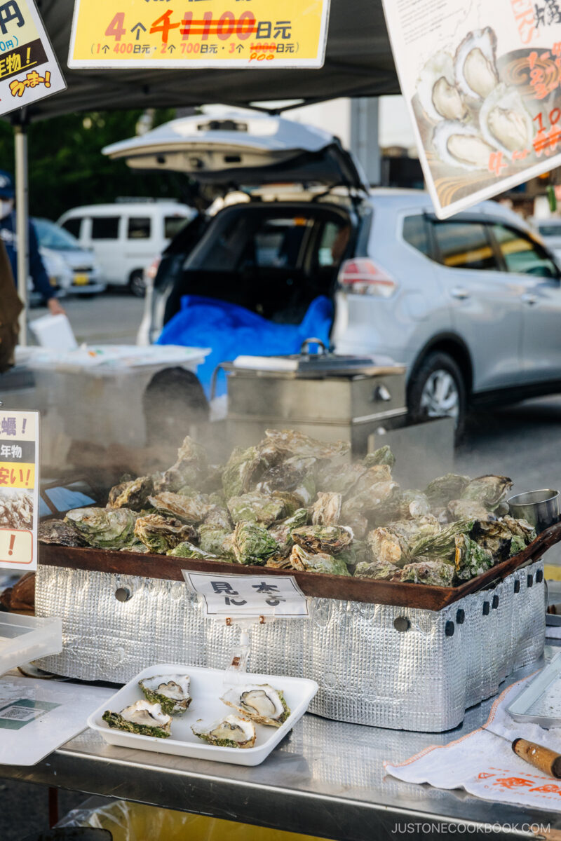 Hot plate of steamed oysters