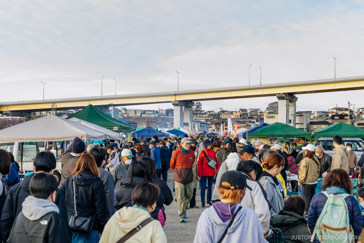 Busy food market