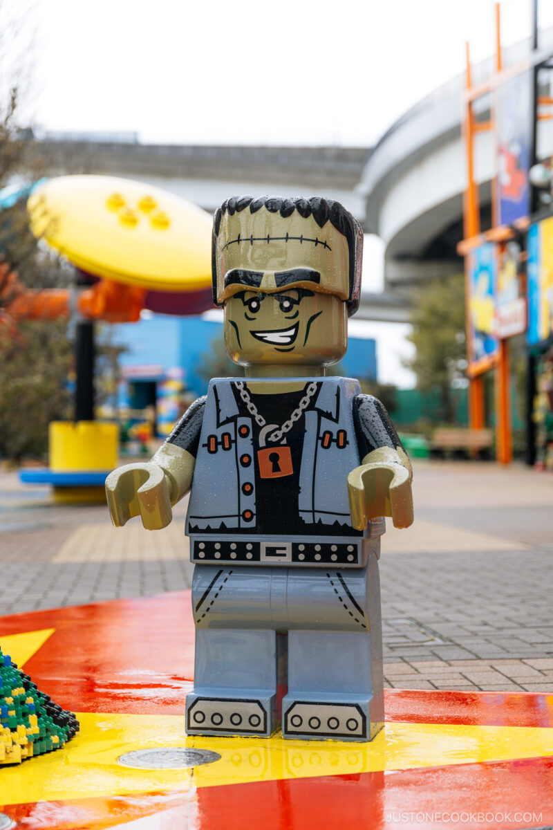 Frankenstein Lego statue