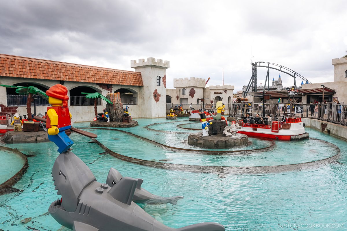 Water pirate ride in Legoland Japan