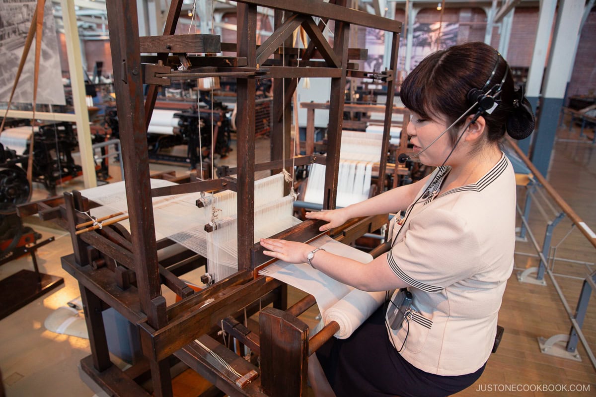 Textile demonstration using traditional techniques
