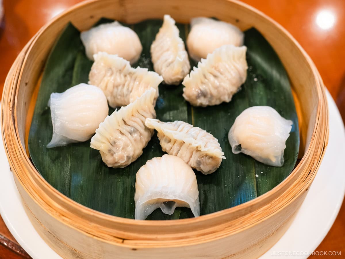 steamed dumpings inside a basket