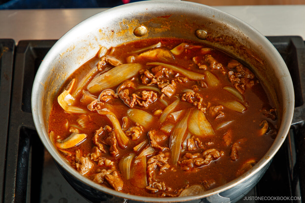 Cook for 5 minutes after adding the roux.