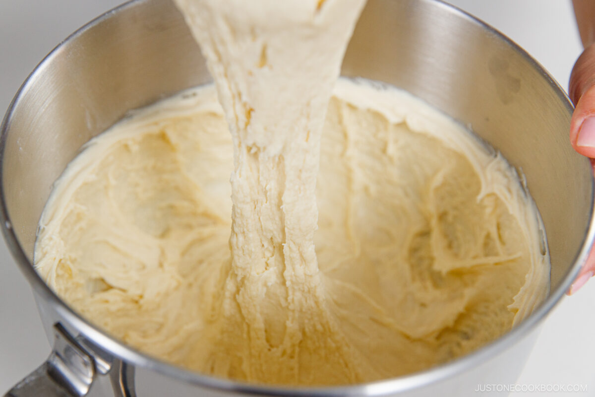 Knead the dough.