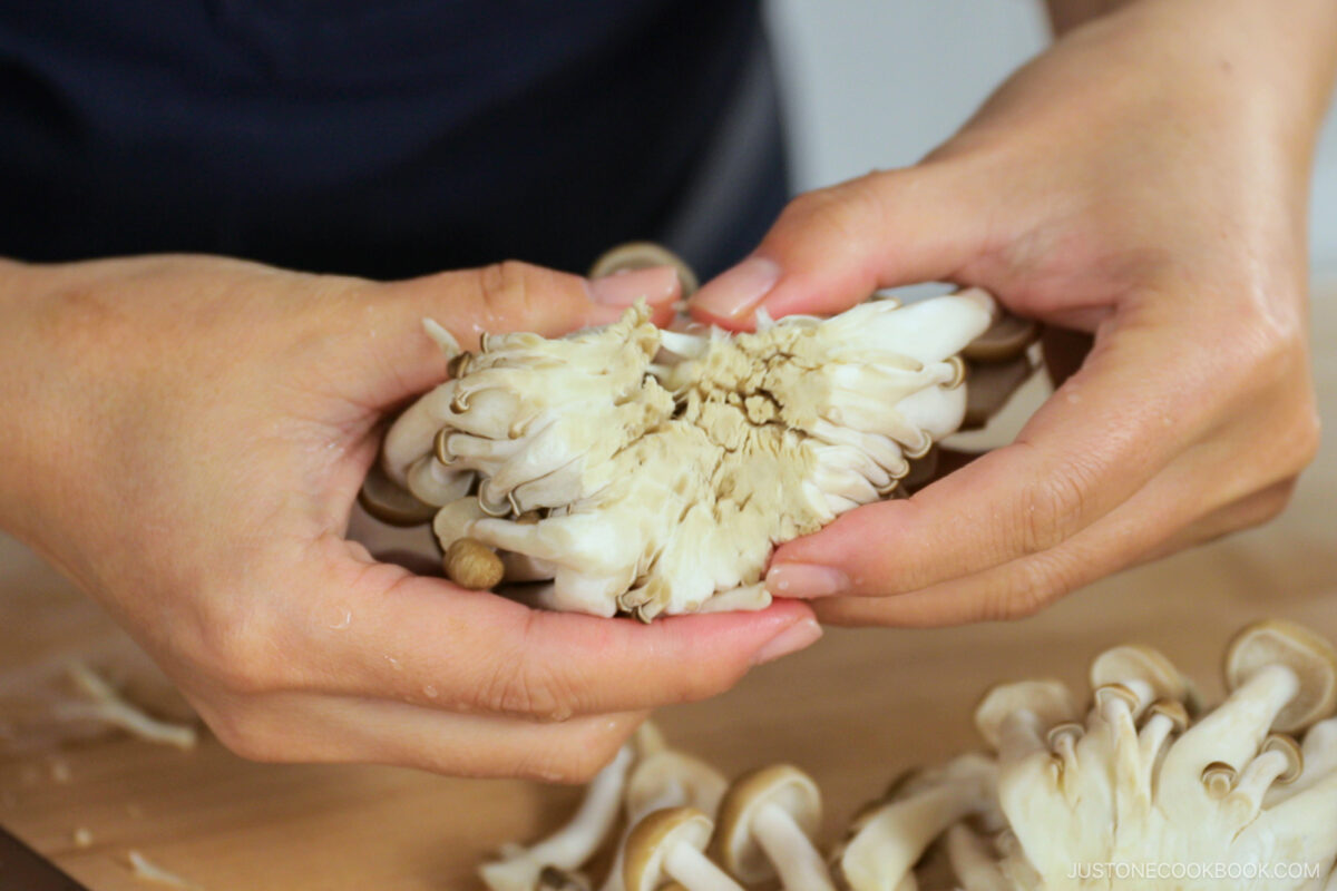 Tear the mushrooms